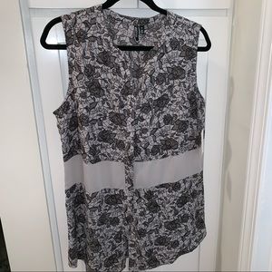Sleeveless Floral Lace Print Blouse | Size: M